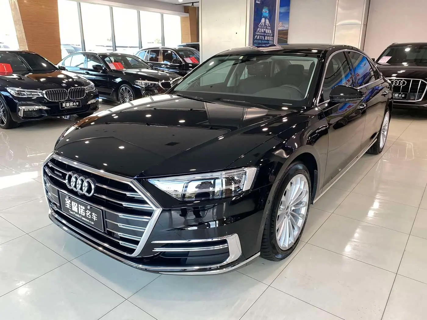 Audi A8 2019 — Şəkil 1/16