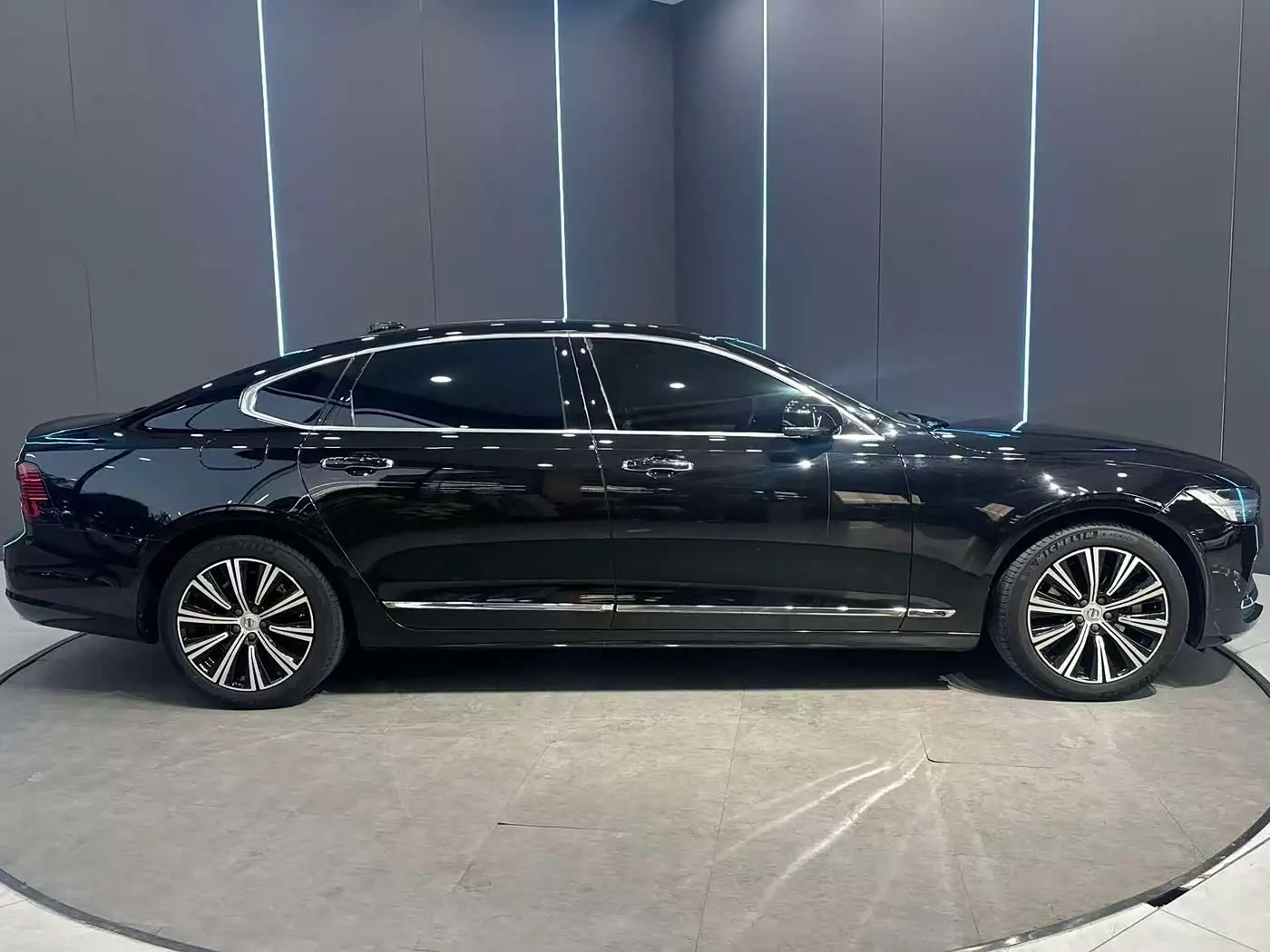 Volvo S90 2021 — Photo 5/12