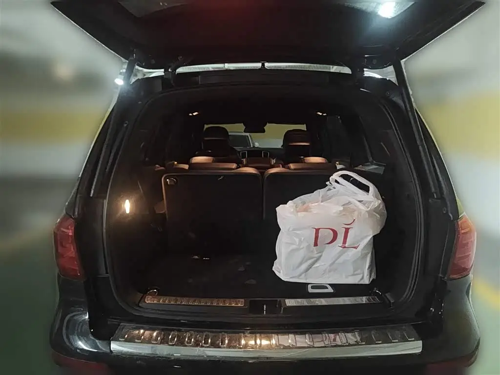 Mercedes-Benz GL-Class 2015 — Photo 10/20