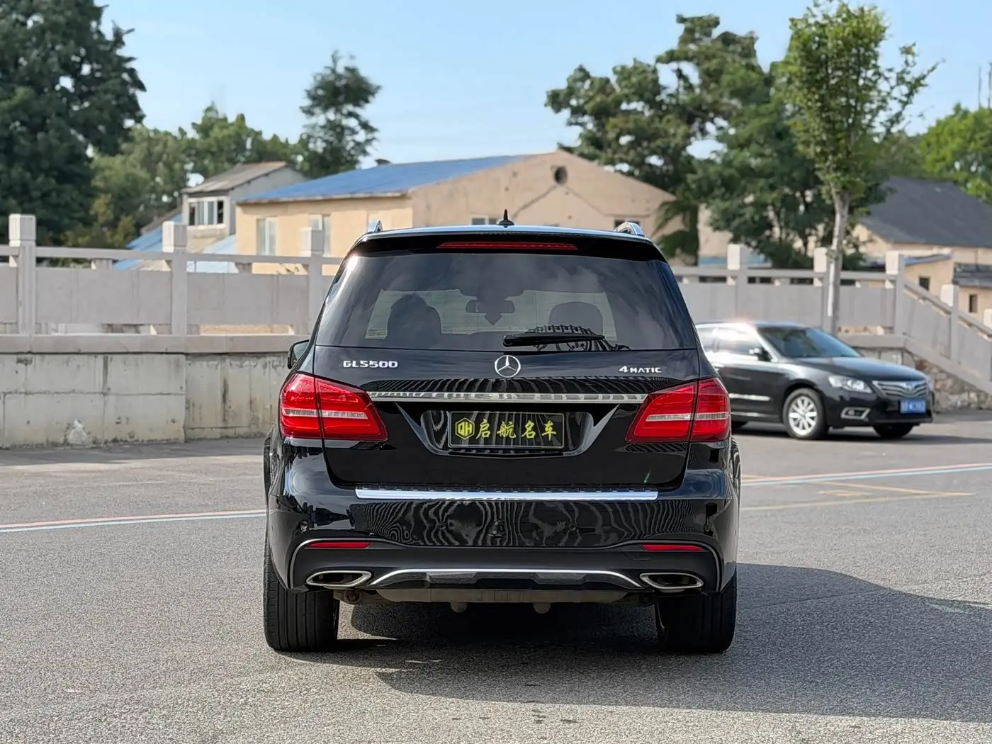 Mercedes-Benz GLS 2016 — Photo 16/17