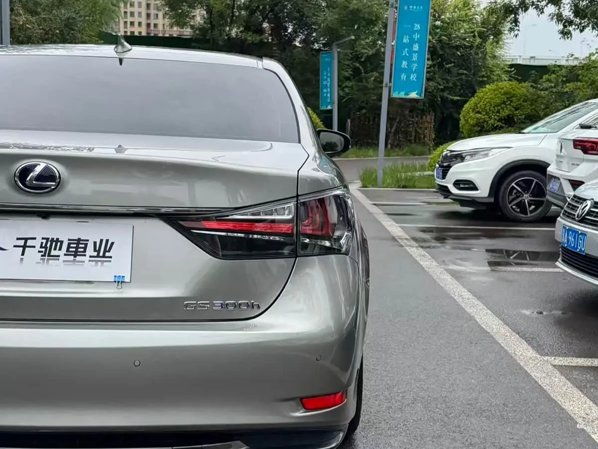 Lexus GS 2018 — Photo 16/19
