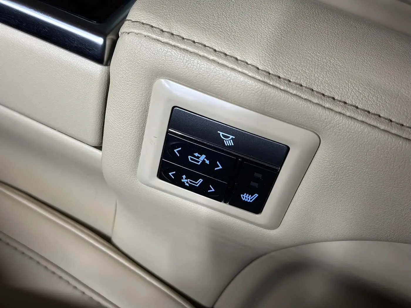 Toyota Alphard 2018 — Фото 15/20