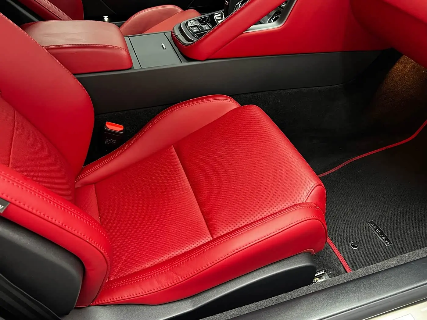 Jaguar F-TYPE 2023 — Şəkil 20/20