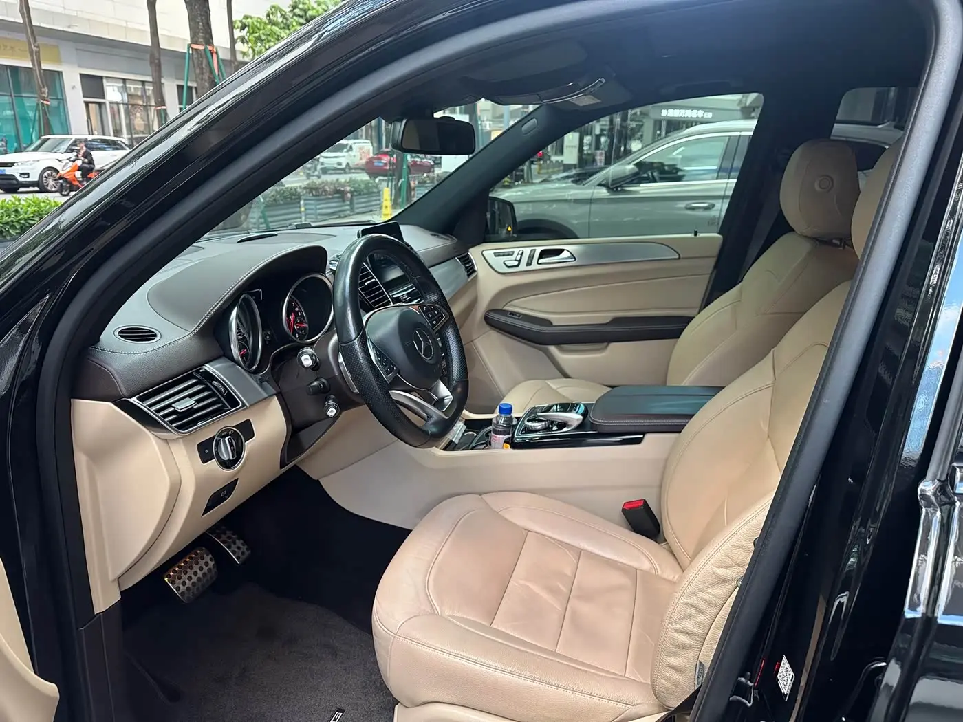 Mercedes-Benz GLE 2017 — Photo 4/6