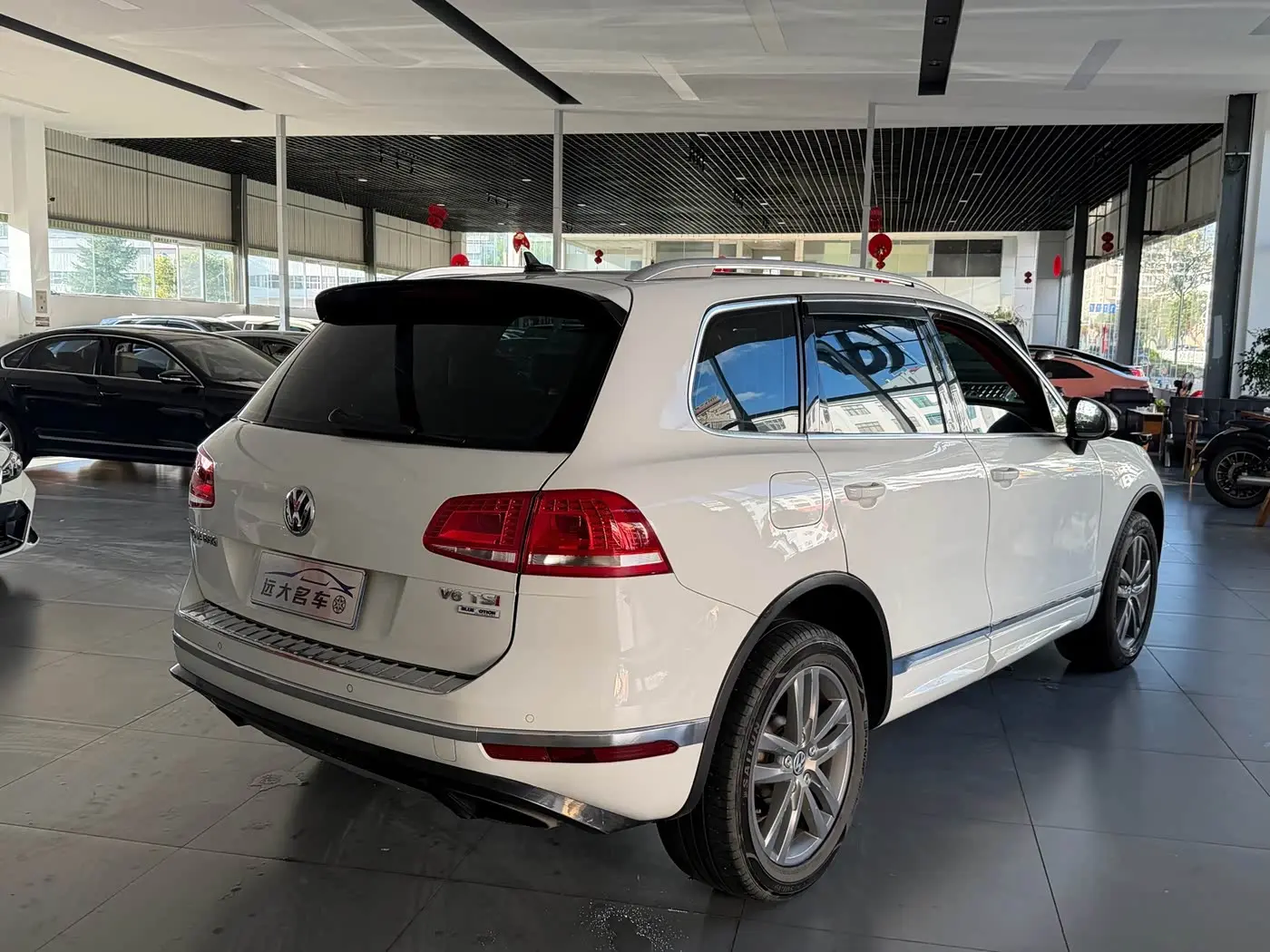 Volkswagen Touareg 2016 — Şəkil 6/10