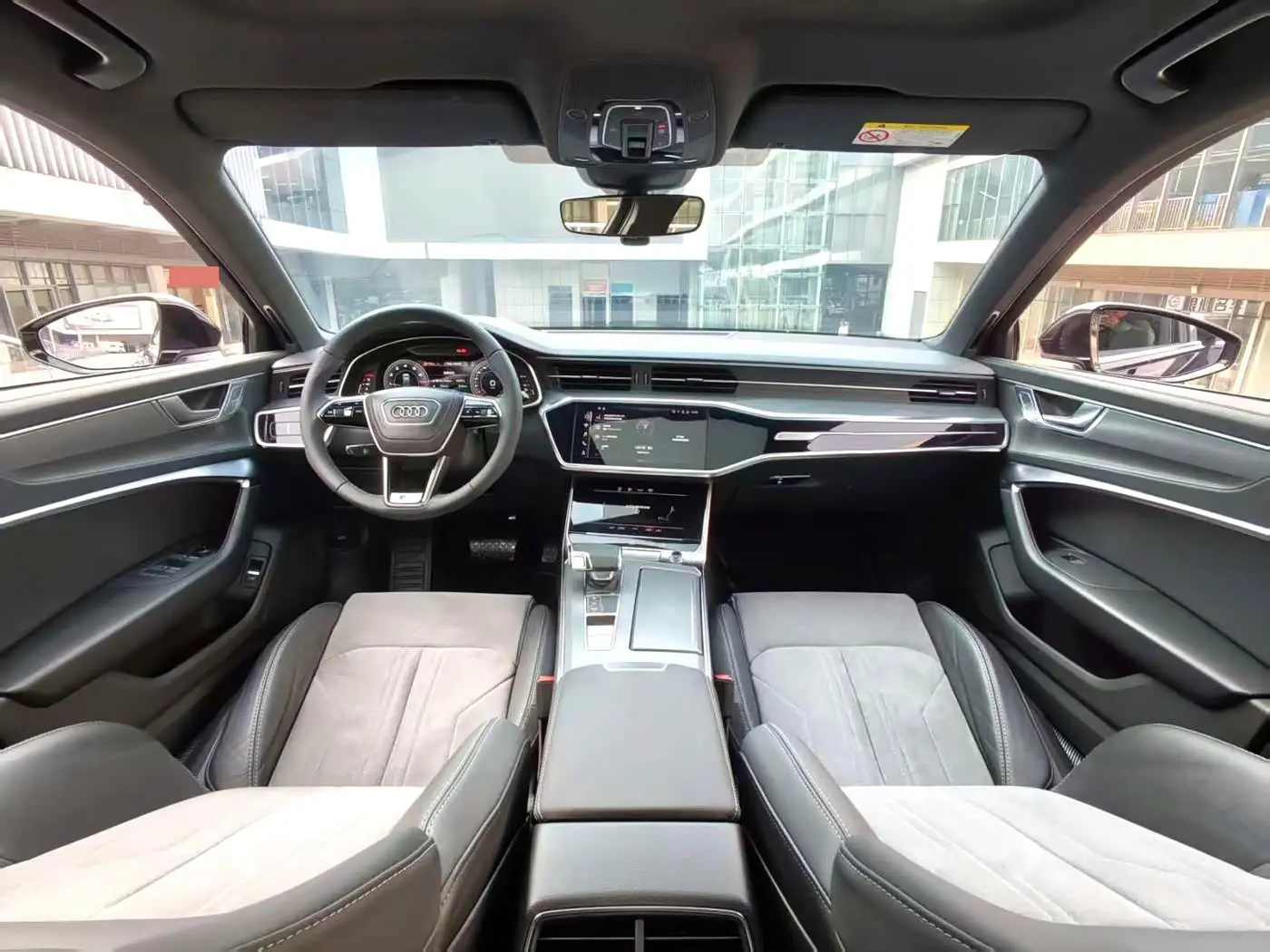 Audi A6L 2024 — Photo 4/19