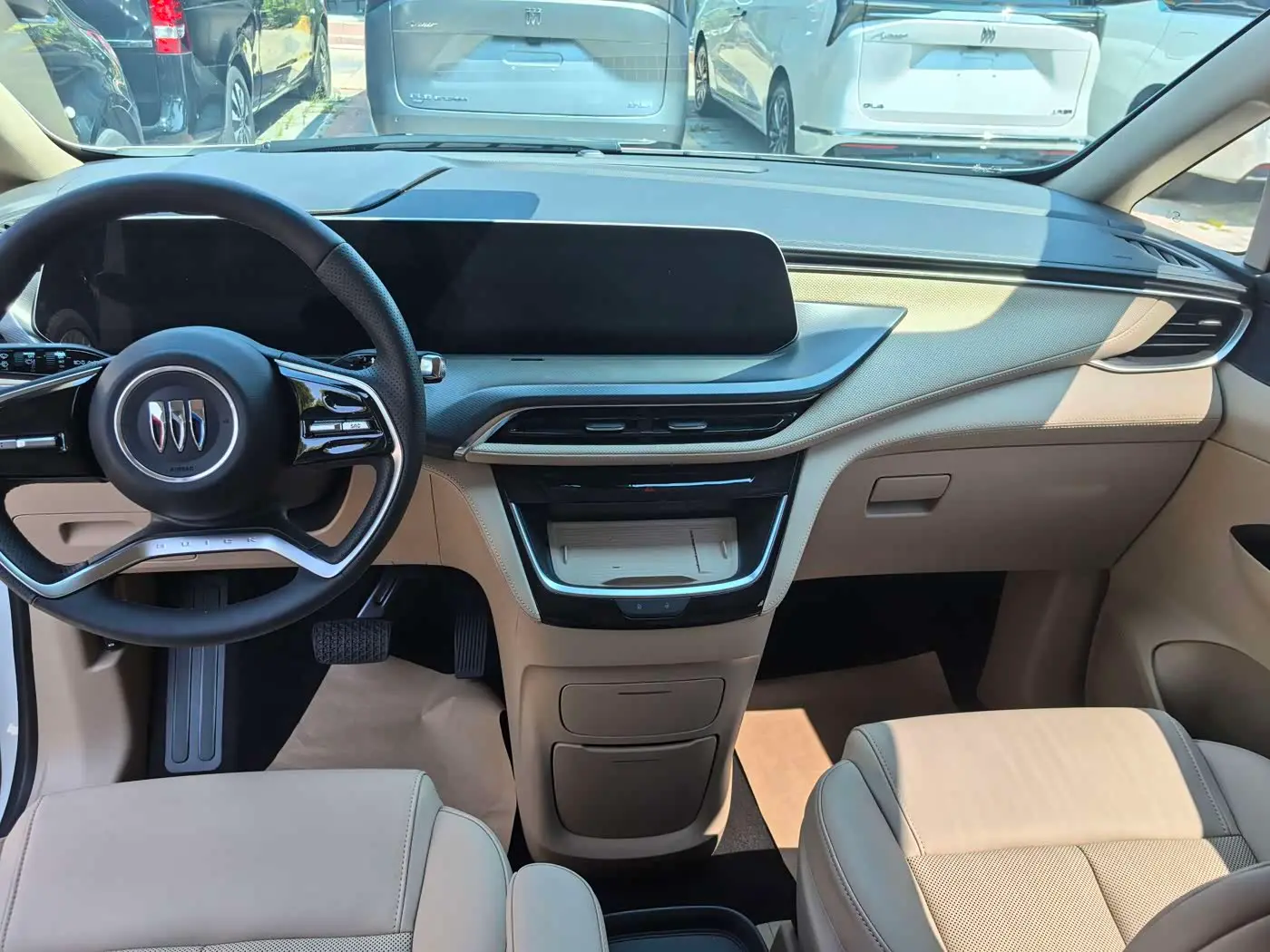 Buick GL8 New Energy 2025 — ფოტო 6/8