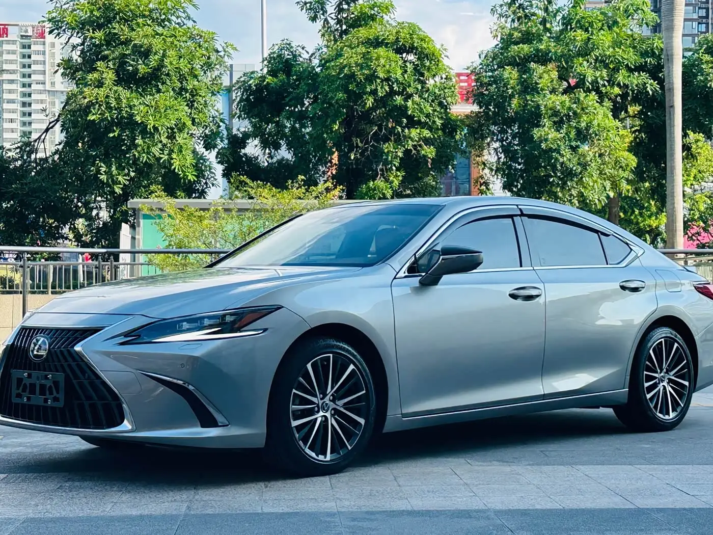 Lexus ES, 2024
