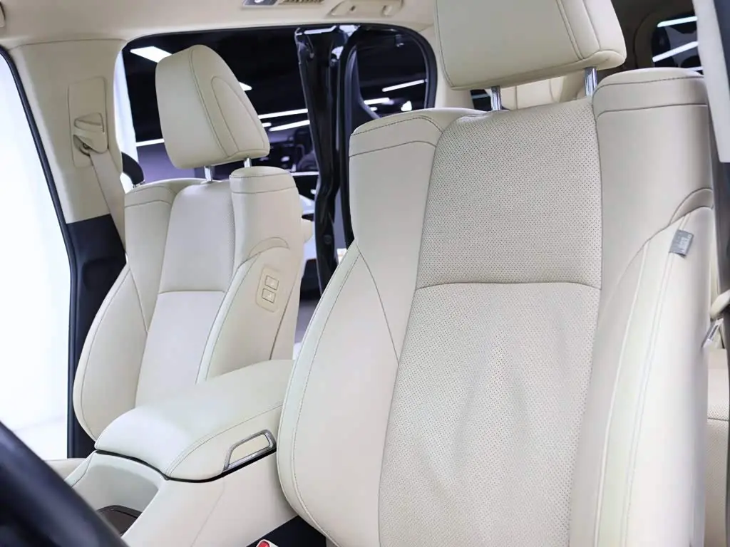 Toyota Alphard 2017 — Photo 4/20
