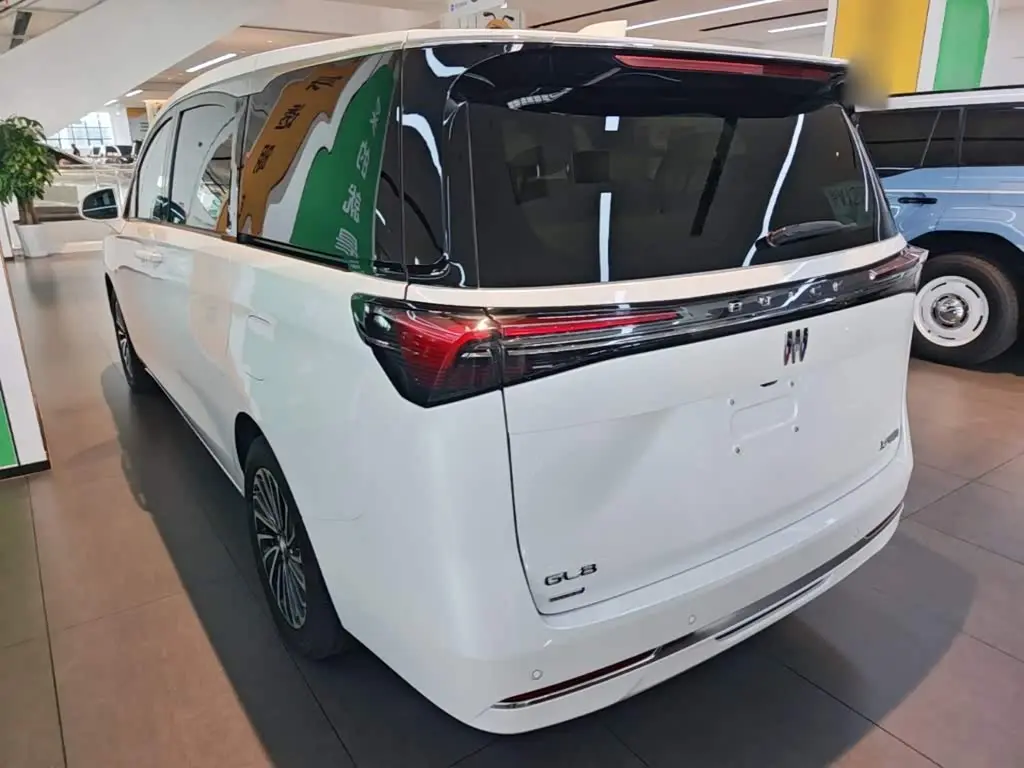 Buick GL8 New Energy 2025 — Photo 5/20