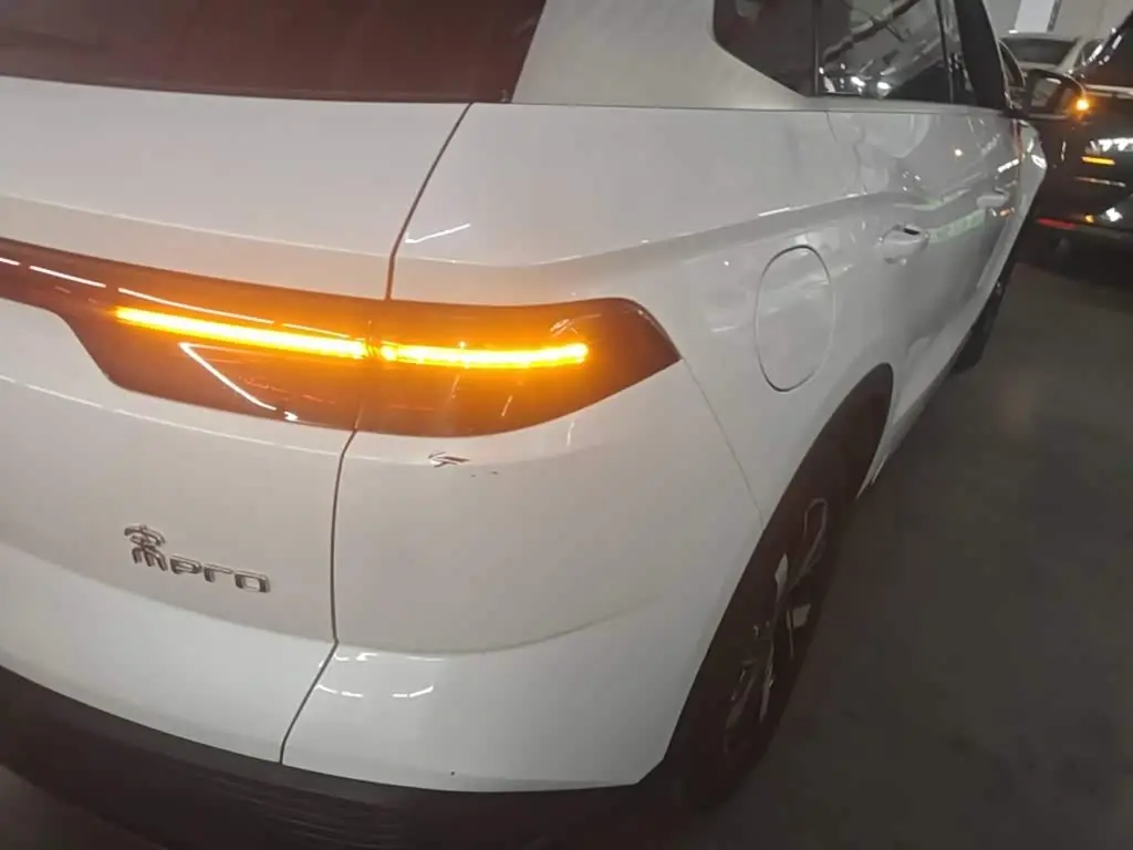 BYD Song Pro New Energy 2024 — Фото 8/20