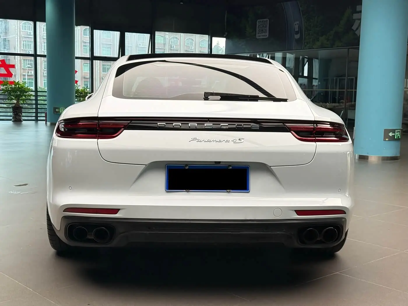 Porsche Panamera 2018 — Фото 4/13