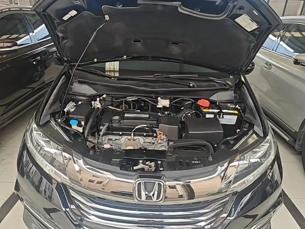 Honda Odyssey 2019 — ფოტო 20/20