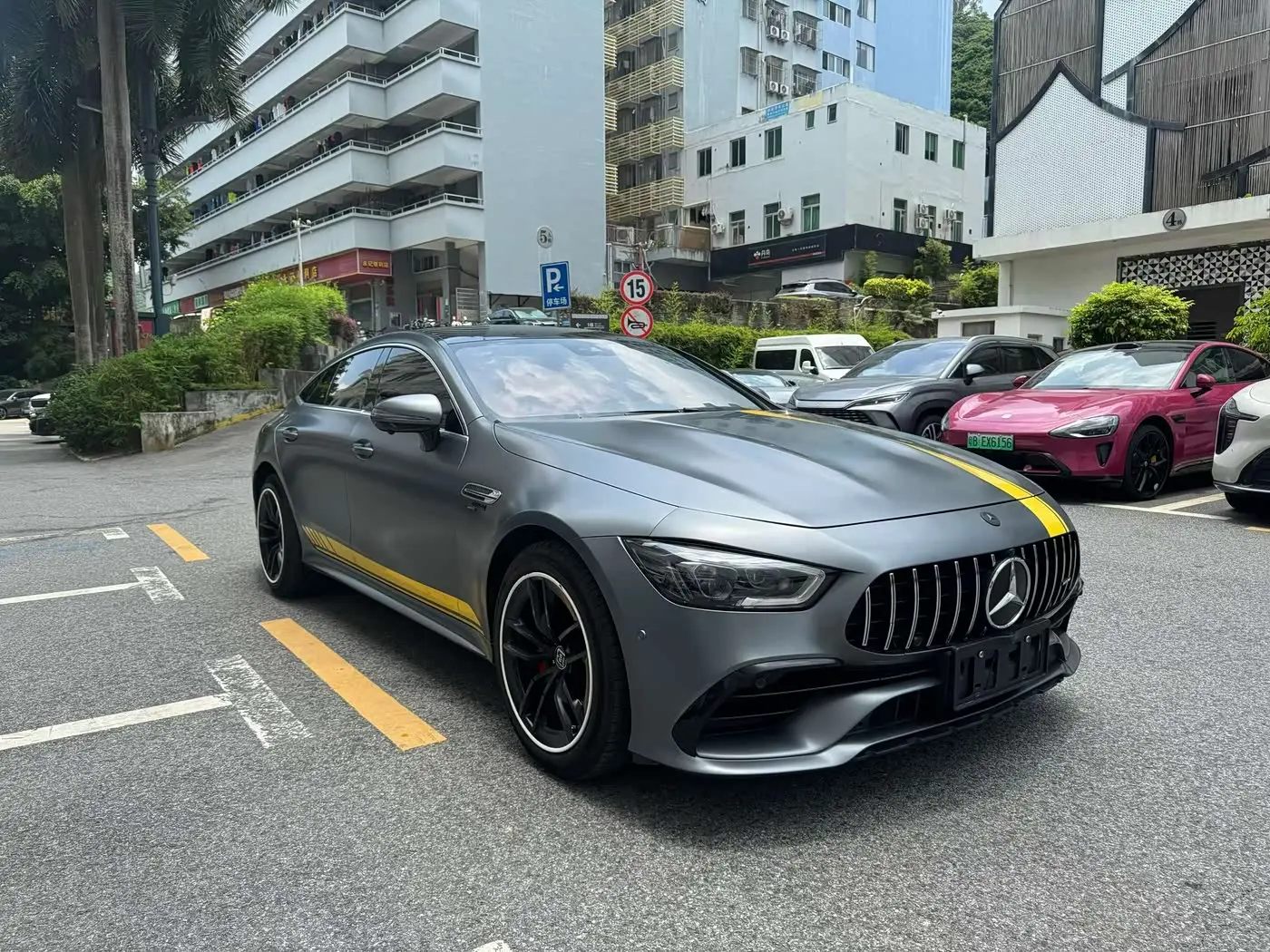 Mercedes-Benz AMG GT 2021 — Photo 1/9