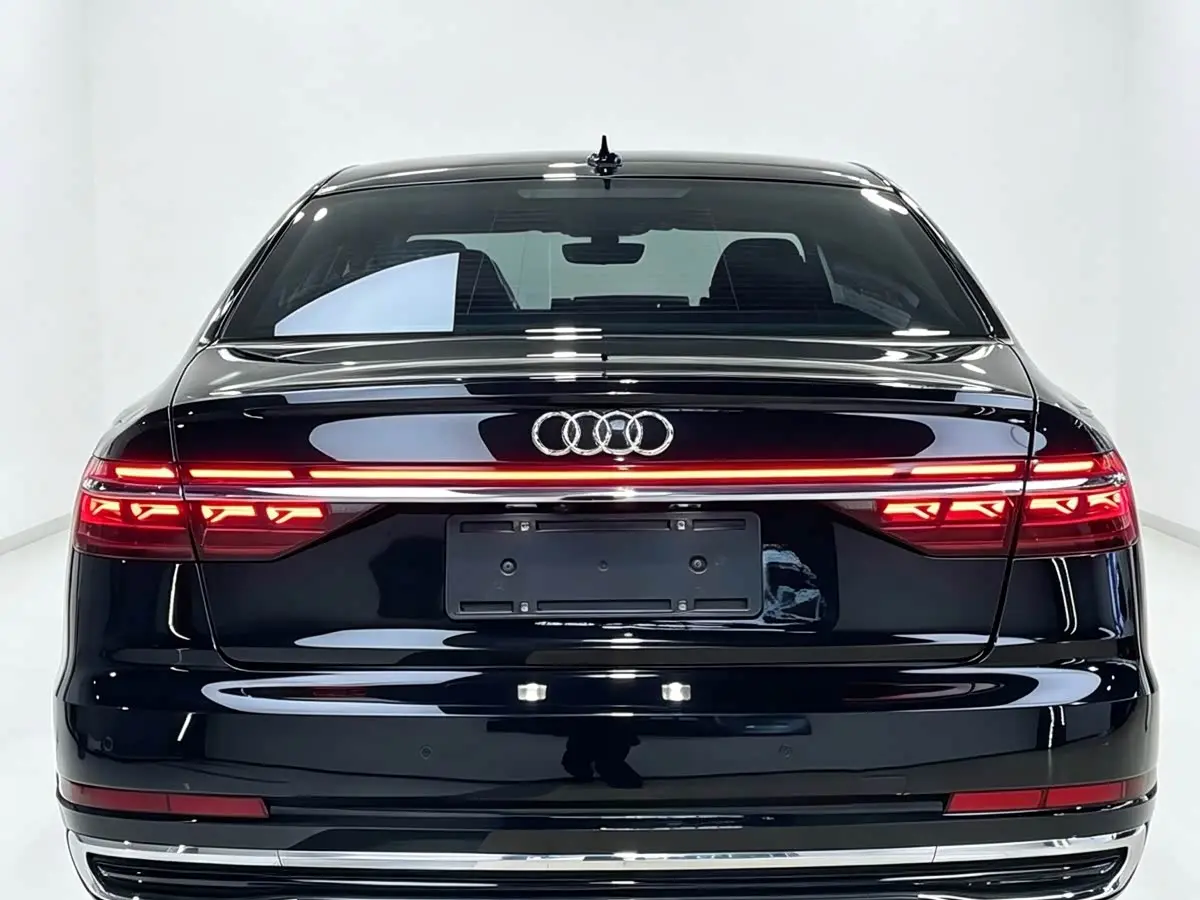 Audi A8 2024 — Şəkil 7/9