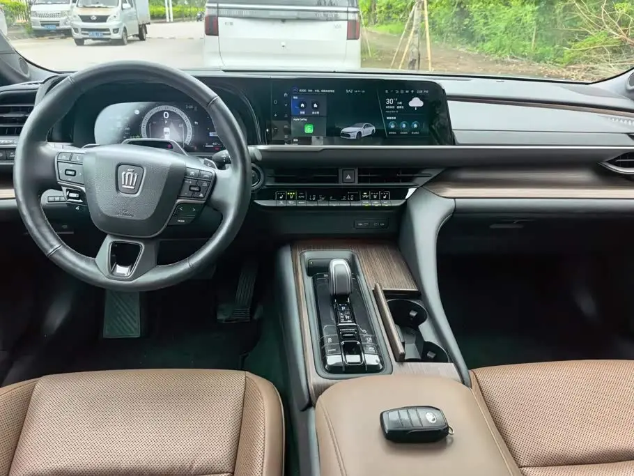 Toyota Crown 2024 — Фото 12/16