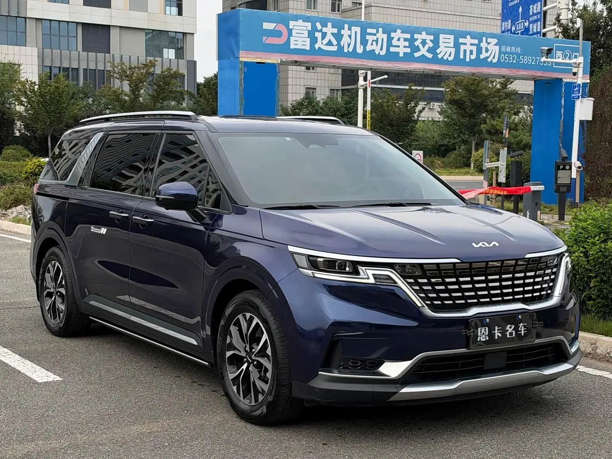 Kia Carnival 2022 — Photo 3/18