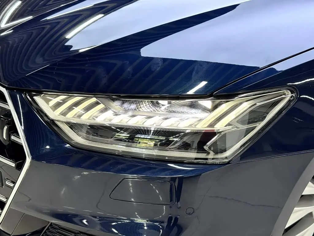 Audi A7L 2024 — Photo 6/19