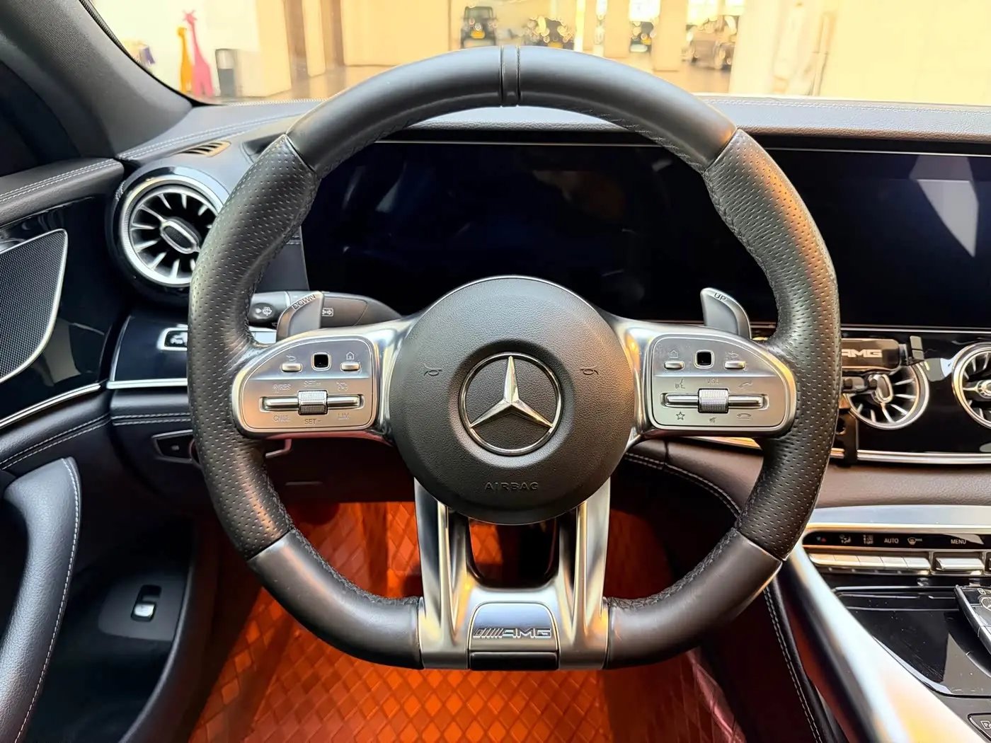 Mercedes-Benz AMG GT 2019 — Фото 17/19