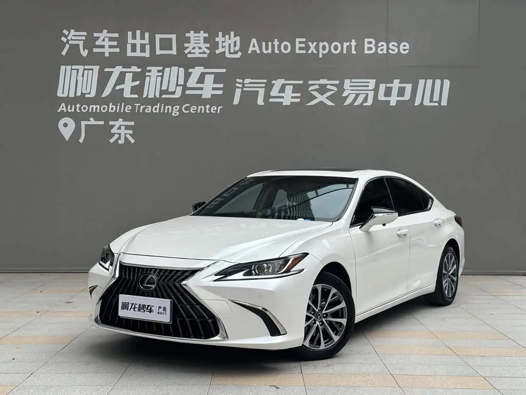 Lexus ES 2024 — Фото 1/14