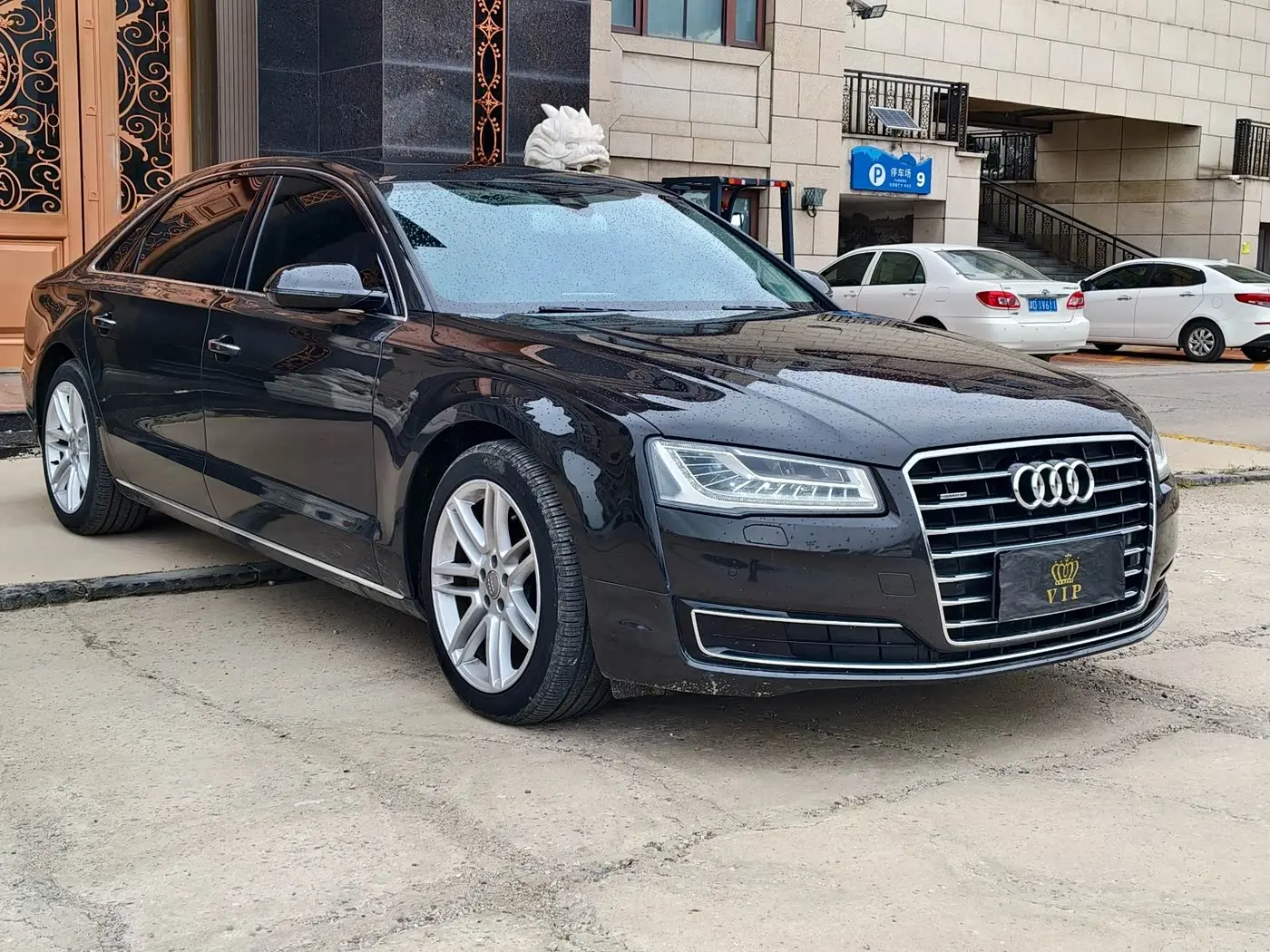 Audi A8 2017 — Фото 5/9