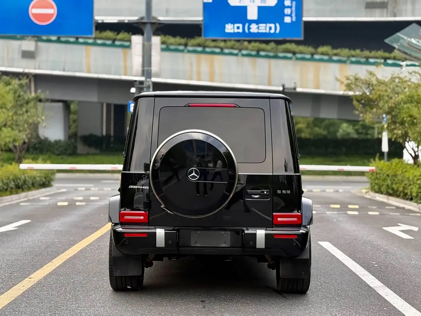 Mercedes-Benz G-Class AMG 2022 — Фото 8/9