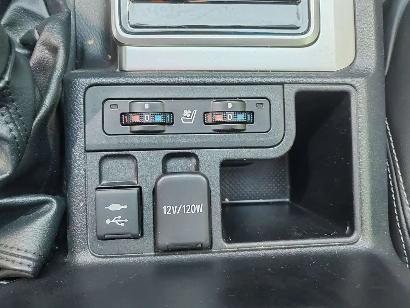 Toyota Prado 2020 — Фото 13/20