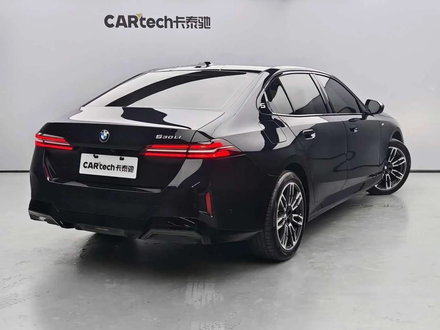 BMW 5 Series 2025 — Photo 17/17