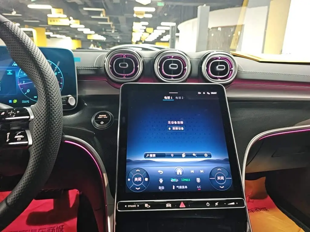 Mercedes-Benz C-Class 2025 — Photo 9/20