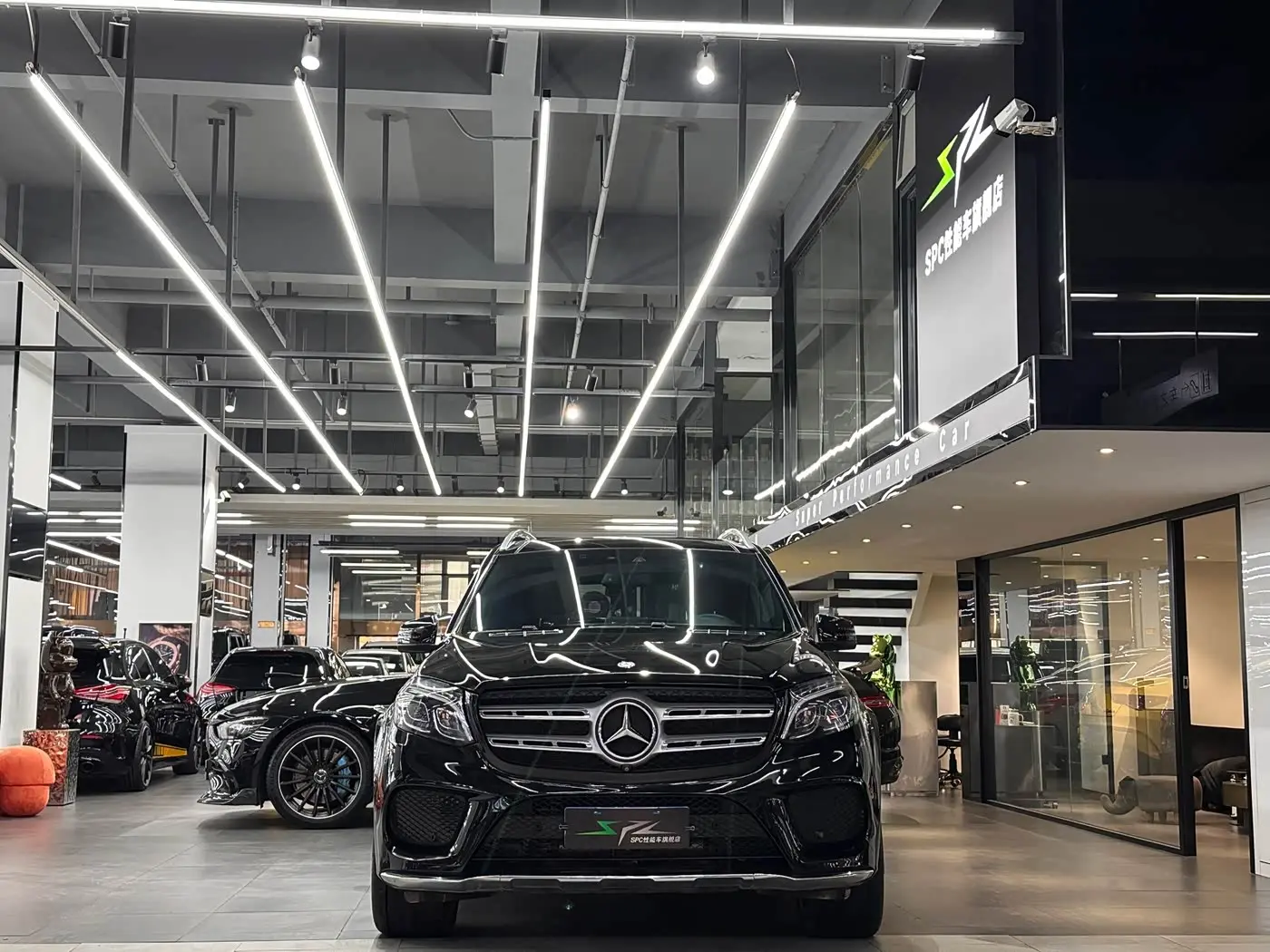 Mercedes-Benz GLS 2017 — Photo 2/20