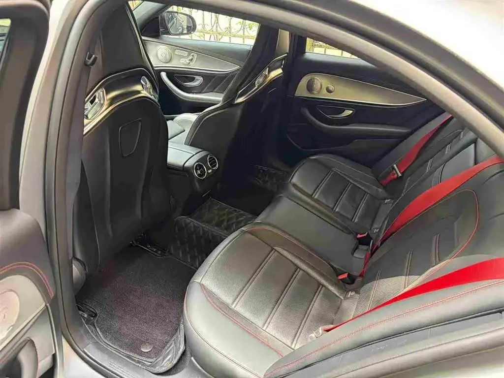 Mercedes-Benz E-Class AMG 2019 — Şəkil 13/20