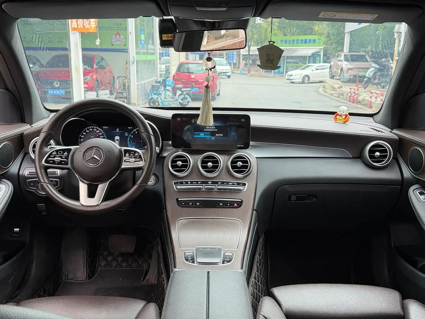 Mercedes-Benz GLC 2020 — Фото 13/18