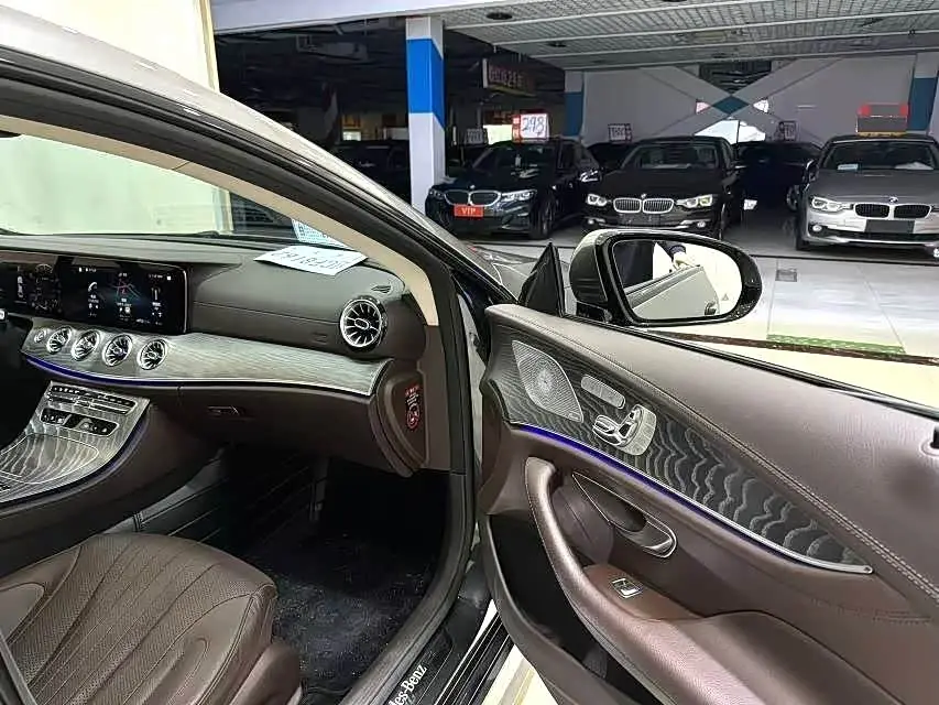 Mercedes-Benz CLS 2021 — Photo 4/7