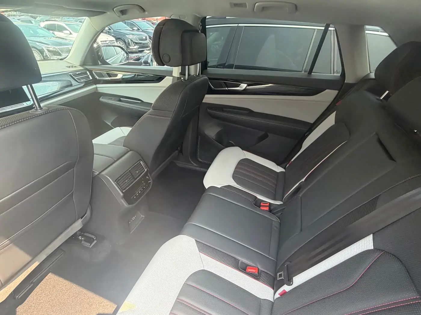 Volkswagen Teramont 2025 — Photo 12/16