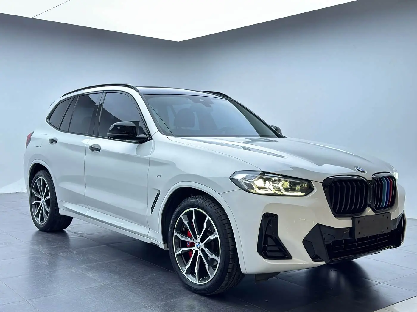 BMW X3 2022 — Photo 2/17