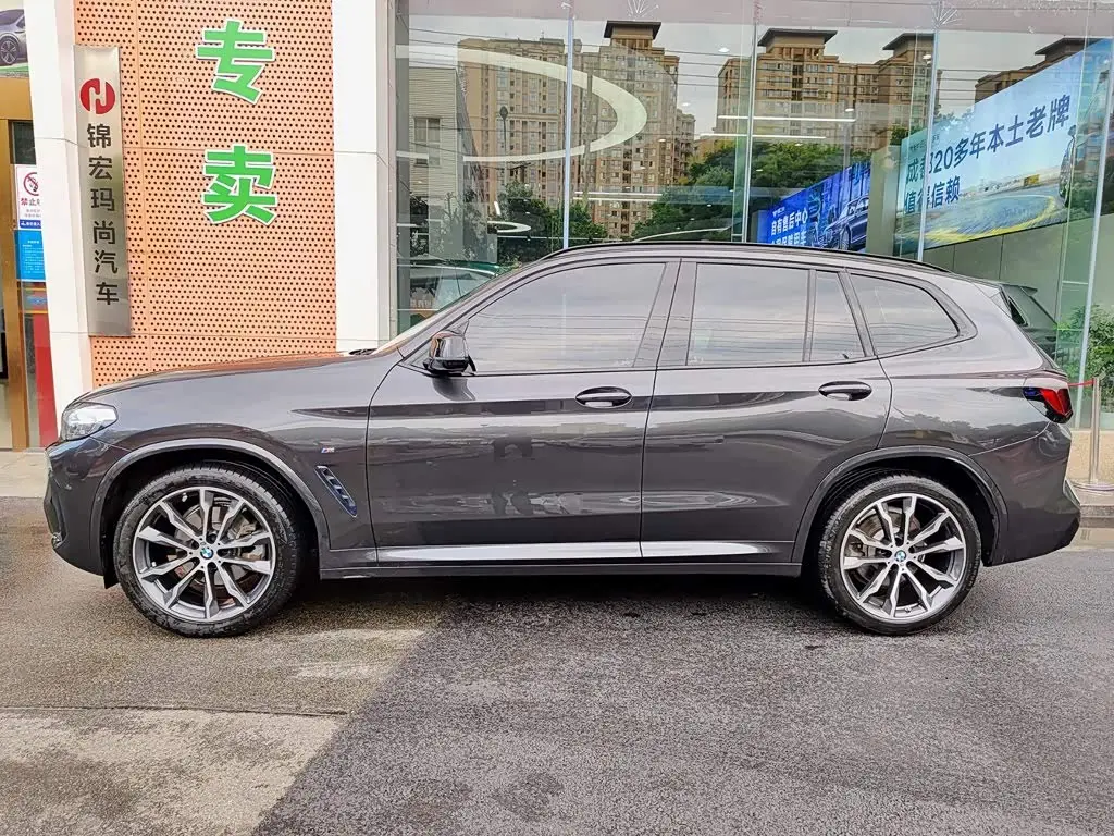 BMW X3 2021 — Фото 3/11