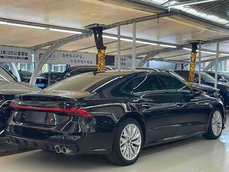 Audi A7L 2024 — Photo 10/12