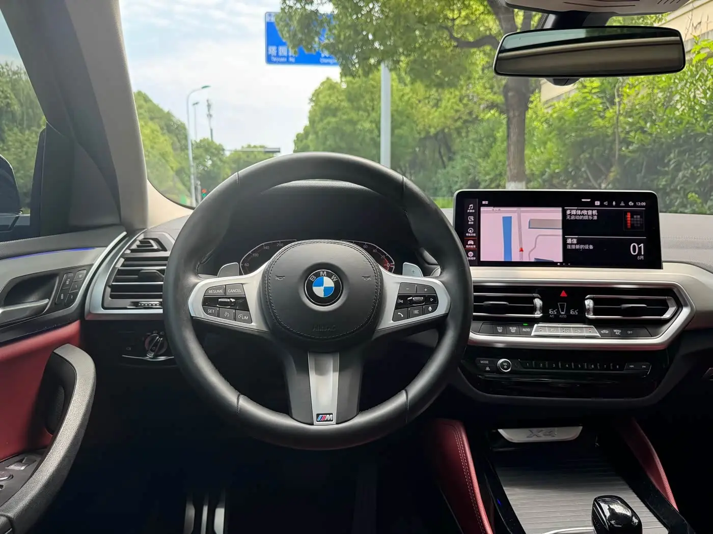 BMW X4 2022 — Фото 13/15