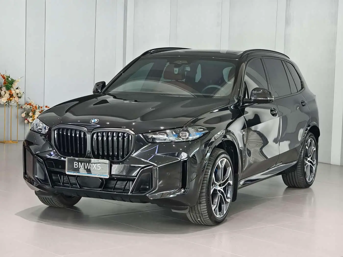 BMW X5 2026 — Фото 1/16