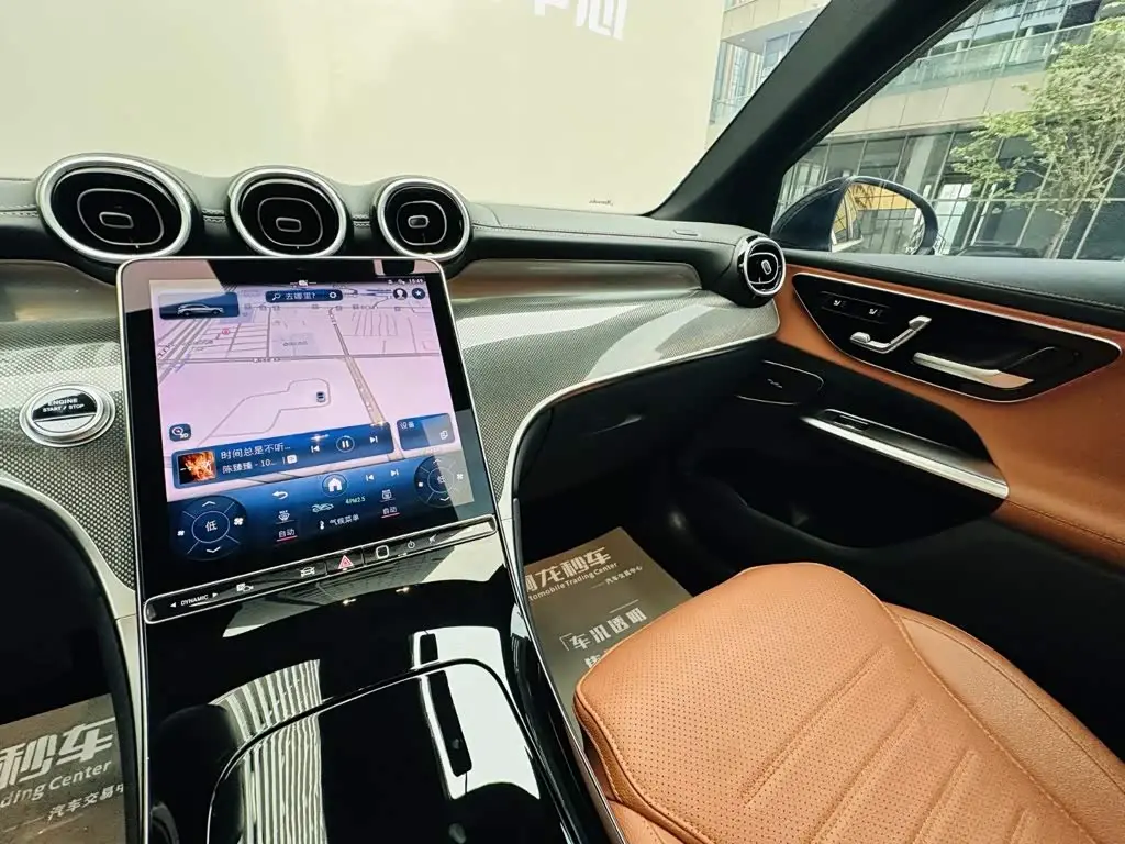Mercedes-Benz GLC 2024 — Photo 14/20