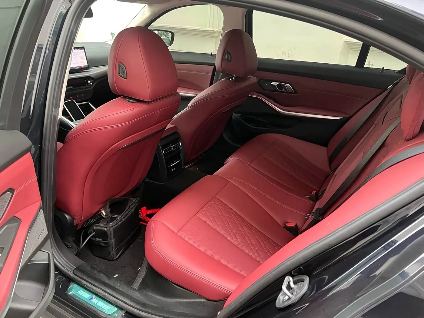BMW 3 Series 2025 — Photo 5/9