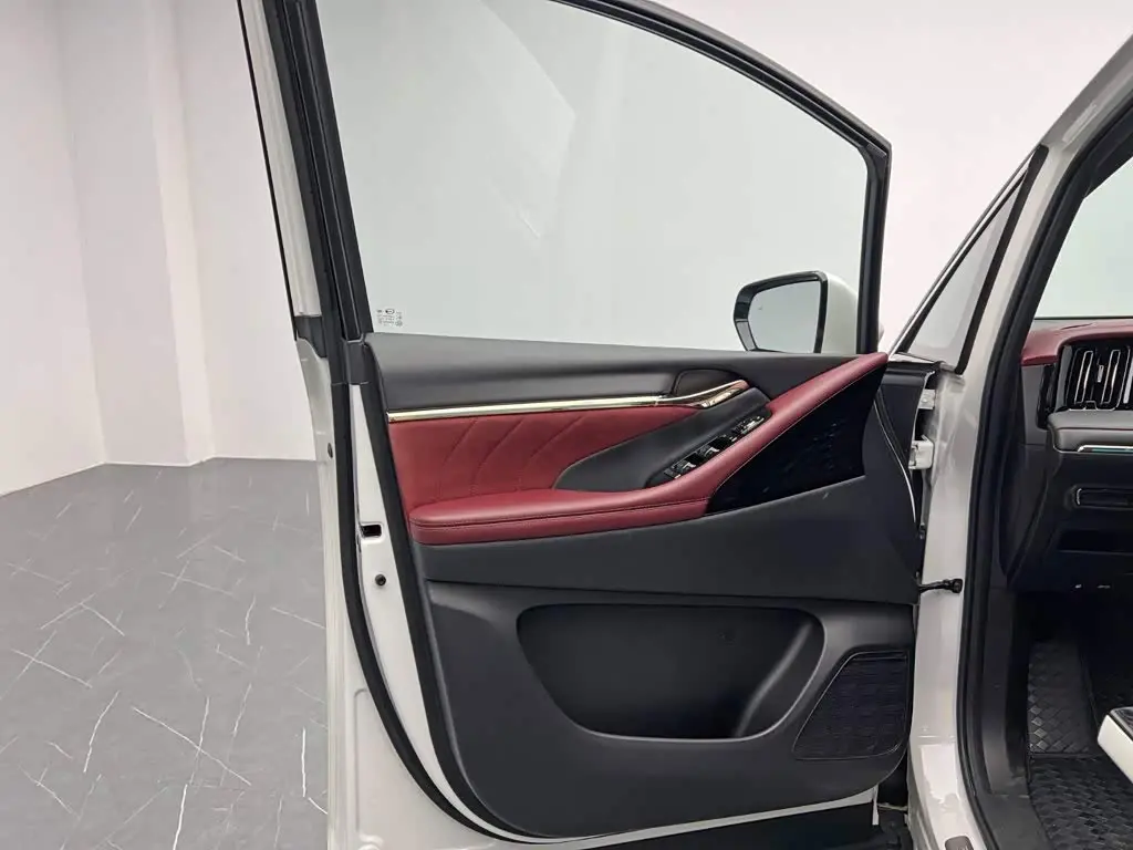 GAC Trumpchi Trumpchi M8 2024 — Photo 12/20