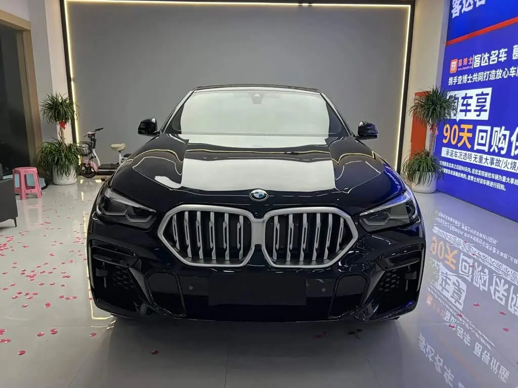 BMW X6 2022 — Photo 2/11