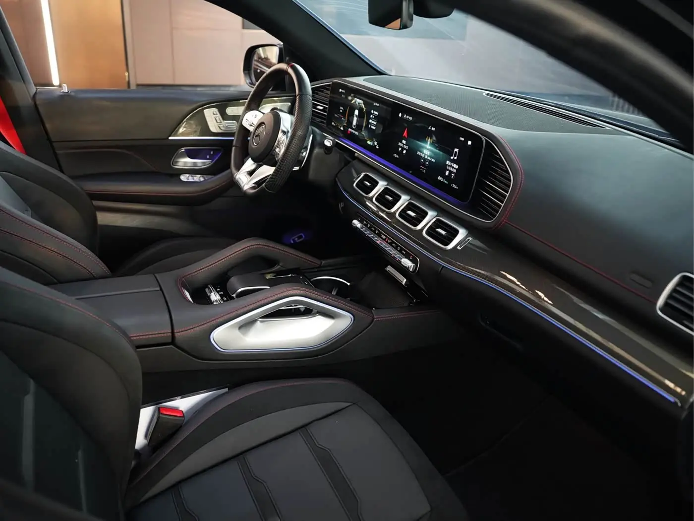 Mercedes-Benz GLE Coupe AMG 2024 — Photo 13/19