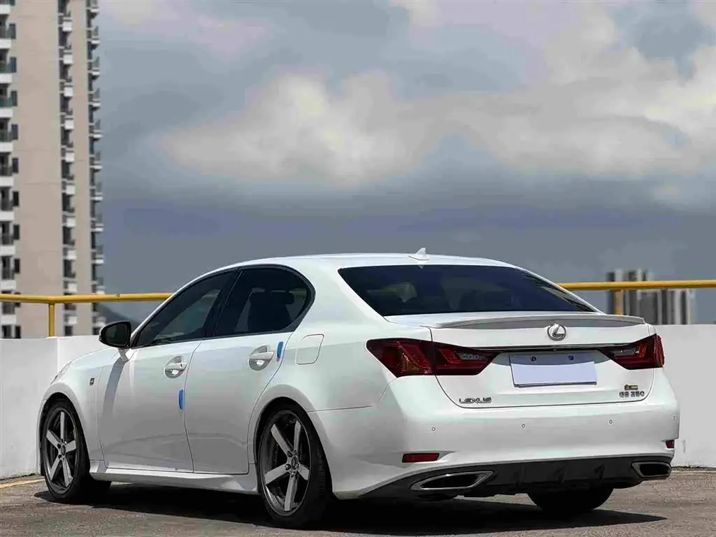 Lexus GS 2015 — Photo 7/17