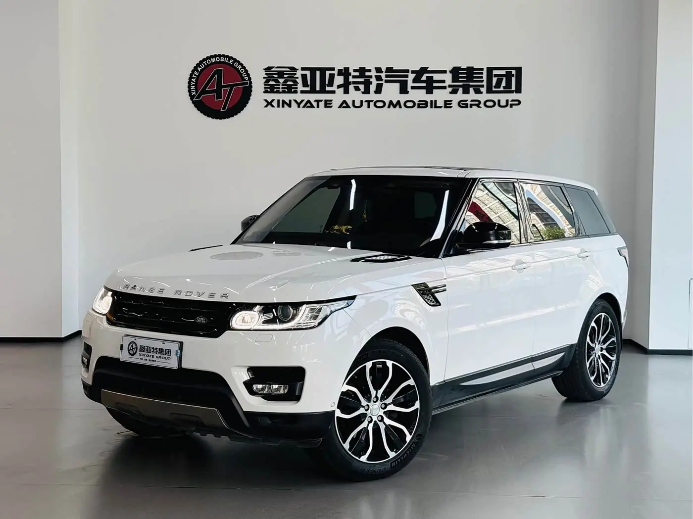 Land Rover Range Rover Sport 2014 — Photo 1/20