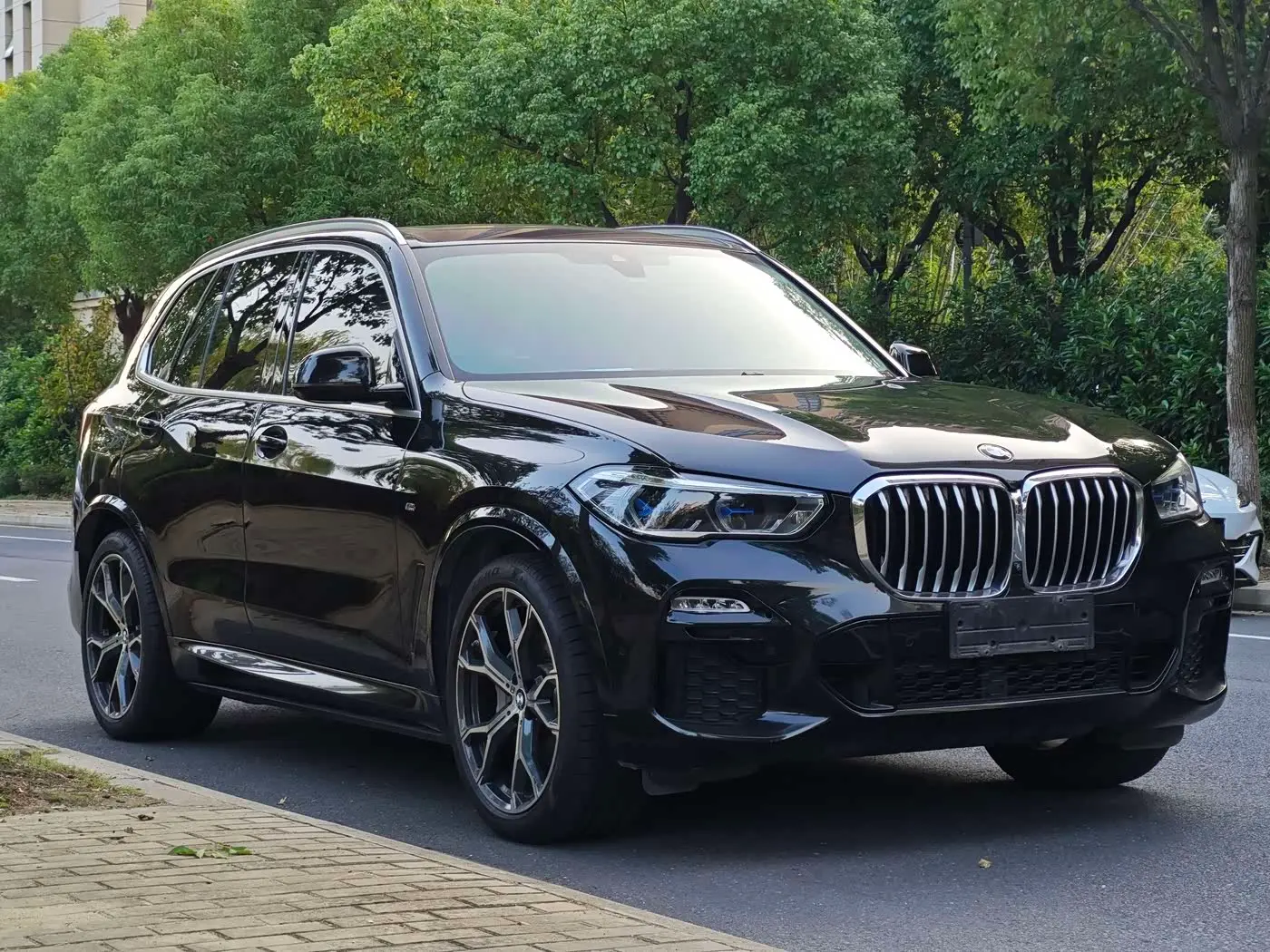 BMW X5 2019 — Photo 3/17