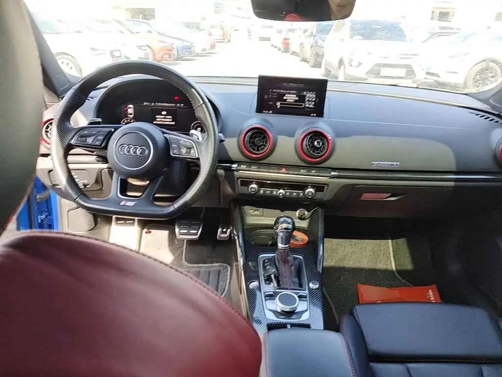 Audi S3 2019 — Photo 6/20