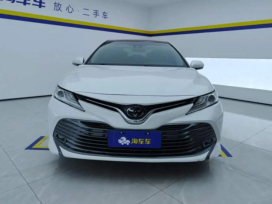 Toyota Camry 2019 — Şəkil 2/16