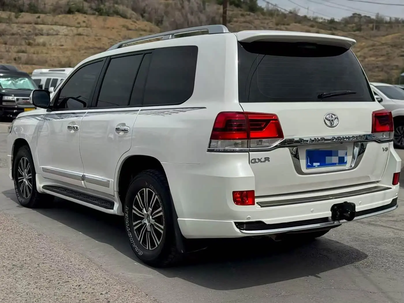 Toyota Land Cruiser 2015 — Photo 7/15